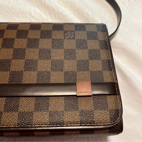 Authentic Louis Vuitton TriBeCa Damier Ebene. - Picture 4 of 12